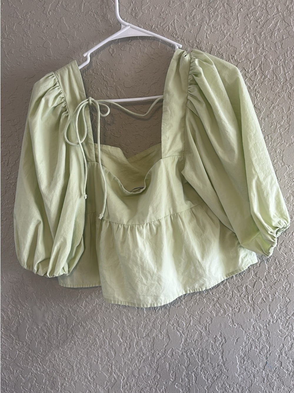 Abercrombie & Fitch Light Green Puff-Sleeve Peplum Blouse - Picture 2 of 2